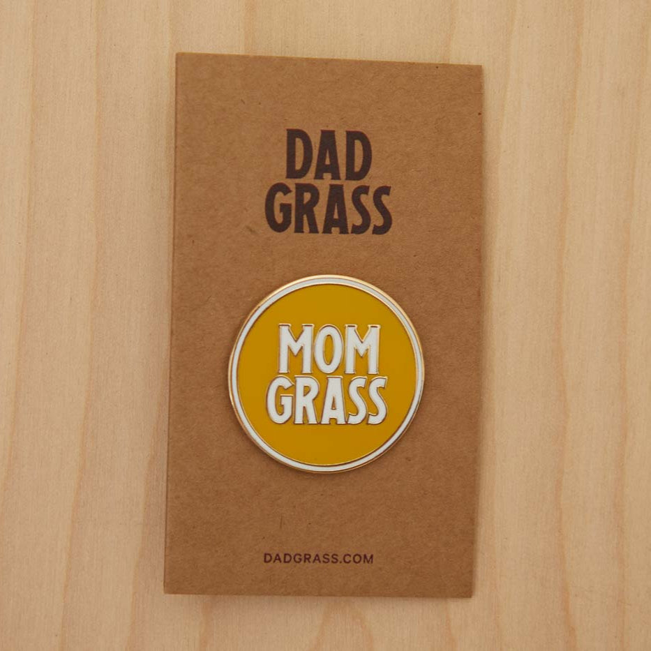 Mom Grass Circle Pin