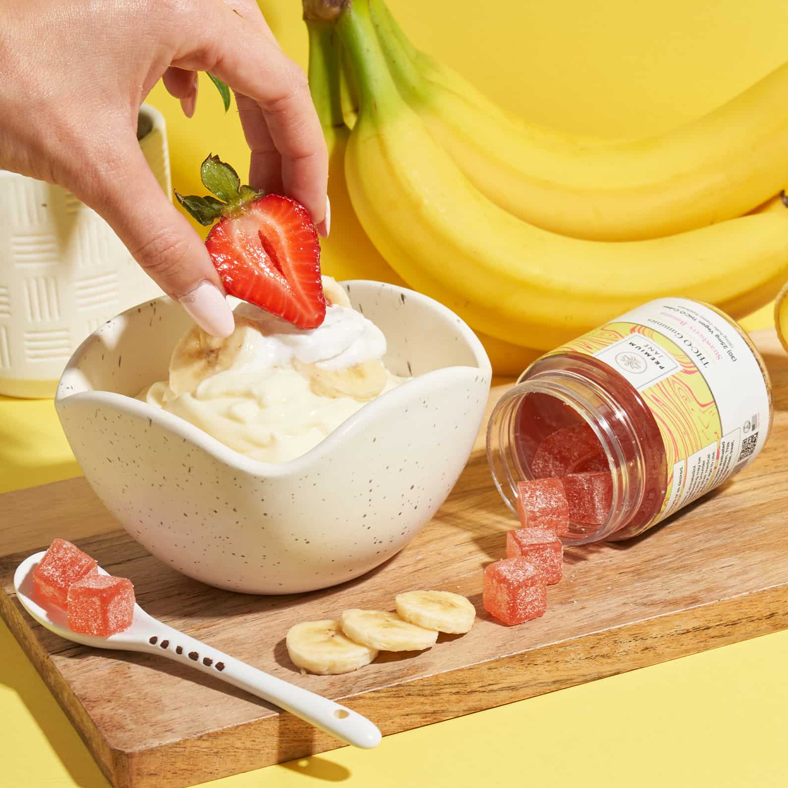 Premium Jane 750mg Vegan THC-O Gummies – Strawberry Banana Best Price